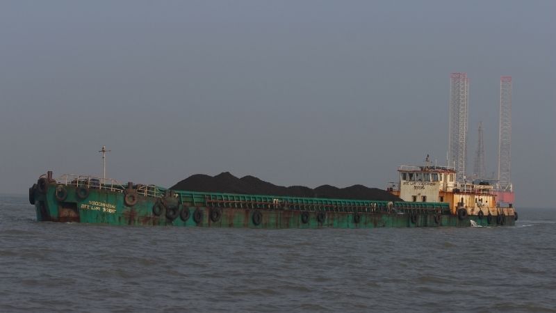 Kapal Pengangkut Batubara